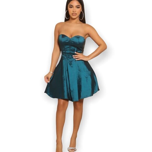 NWT Sweetheart Neckline Gardenia Mini Dress - Picture 1 of 7